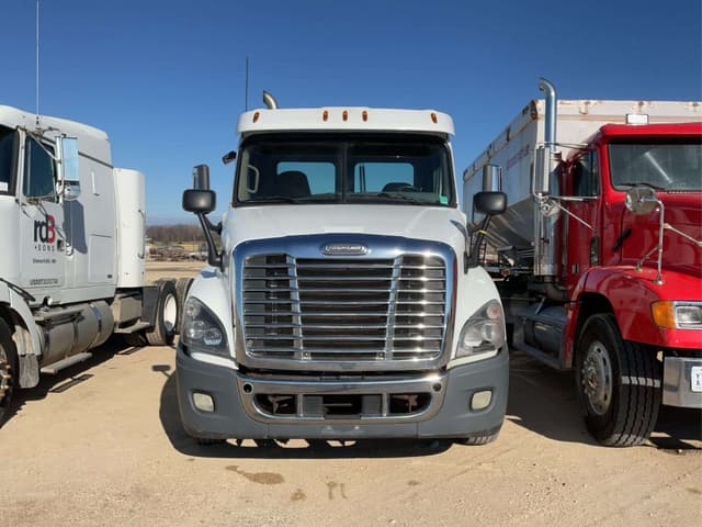 Image of Freightliner Cascadia 125 equipment image 1