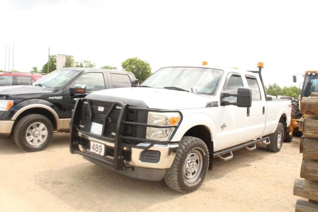 2014 Ford F-350 Equipment Image0