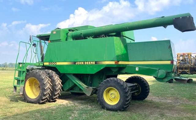 Image of John Deere 9500 equipment image 1