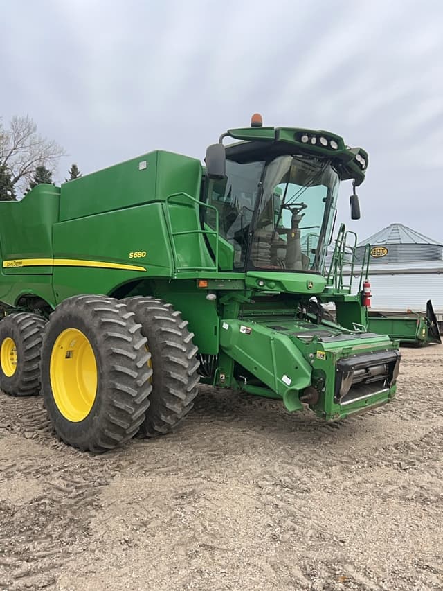 Image of John Deere S680 equipment image 4