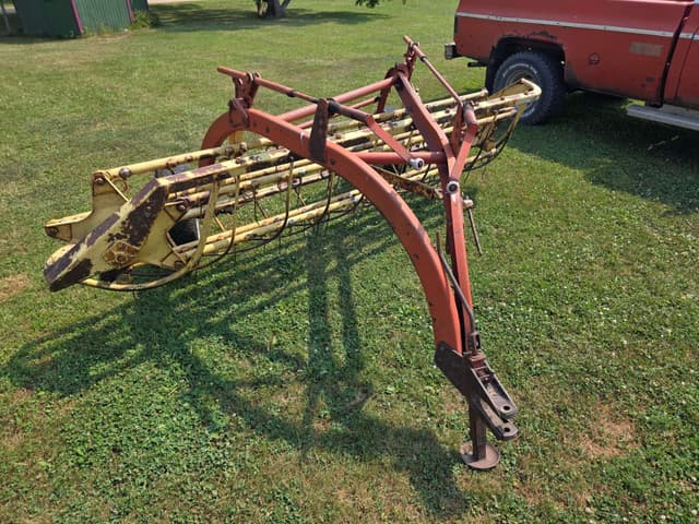 Image of New Holland 256 equipment image 2