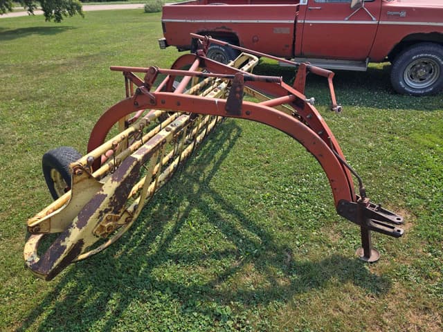 Image of New Holland 256 equipment image 3