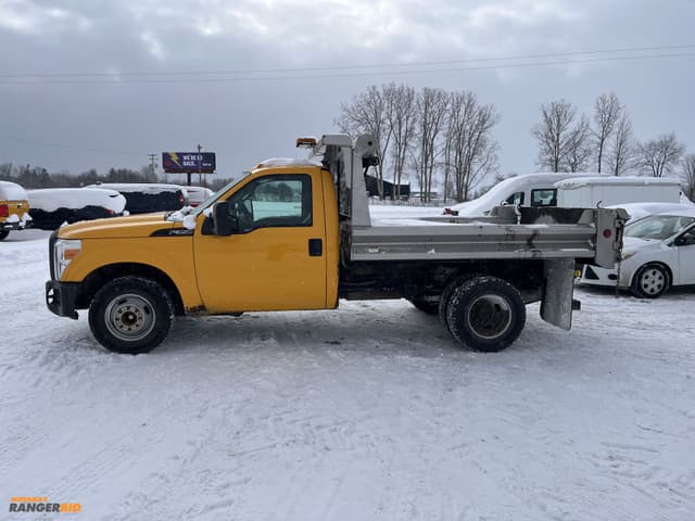 Image of Ford F-350 equipment image 1