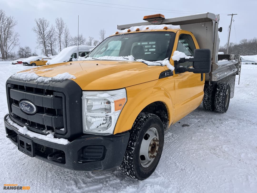 Image of Ford F-350 Primary image
