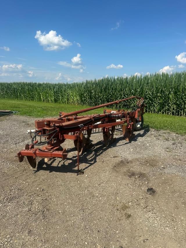 Image of White 508 equipment image 1