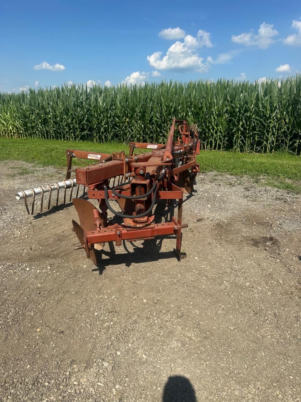 White 508 Equipment Image0