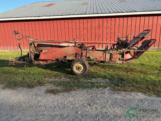 Image of New Holland 268 equipment image 1