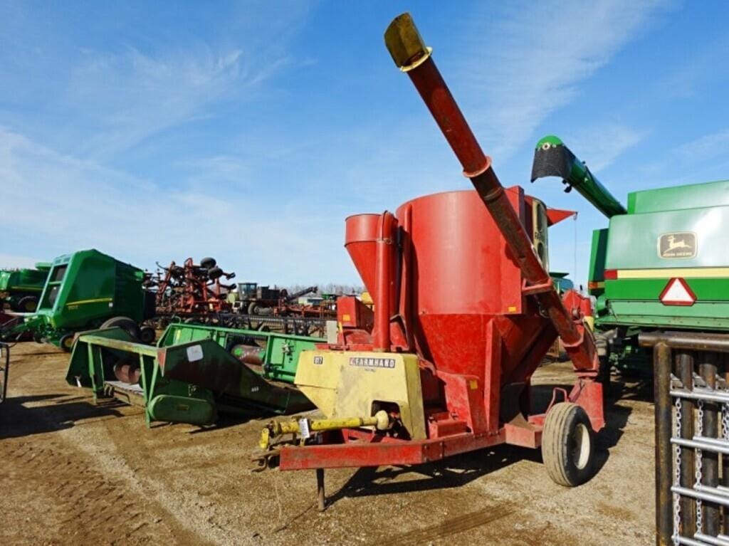 Farmhand 817 Equipment Image0