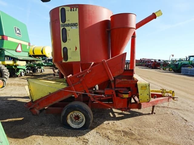 Image of Farmhand 817 equipment image 2