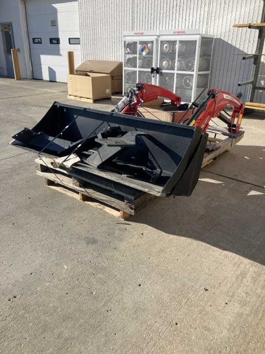 Image of Massey Ferguson FL2611 equipment image 4