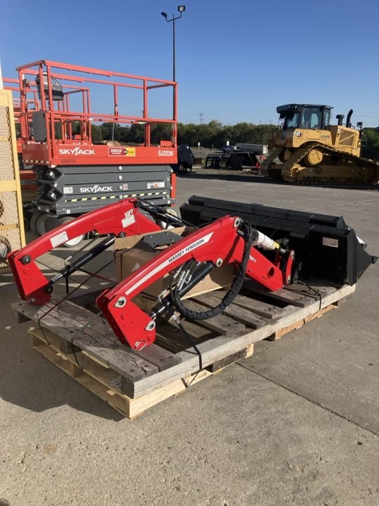 Image of Massey Ferguson FL2611 equipment image 1