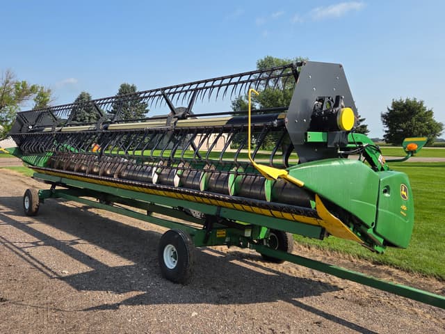 Image of John Deere 630F equipment image 3