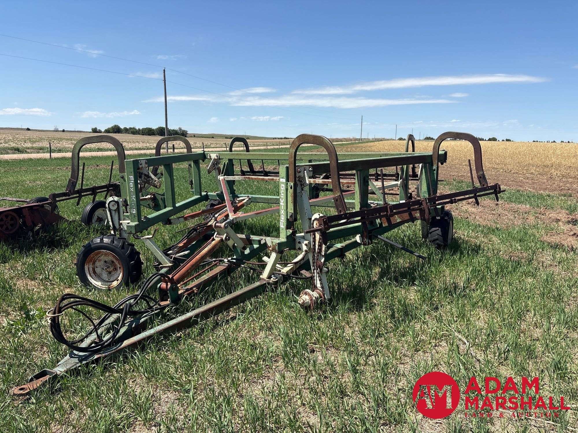Flex-King Sweep Plow Equipment Image0