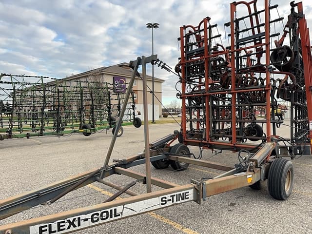 Image of Flexi-Coil S-tine equipment image 2