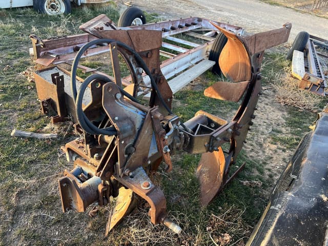 Image of Ford 10-445 equipment image 3