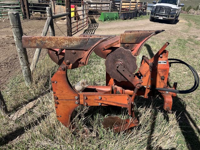 Image of Ford 10-445 equipment image 4