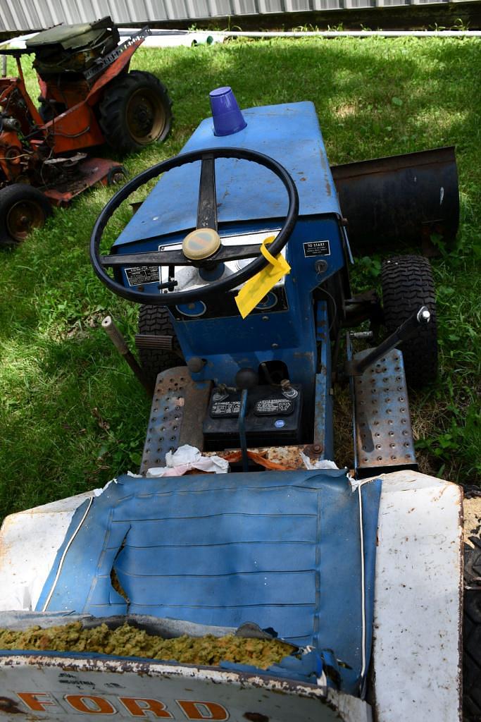 Image of Ford 100 Image 1