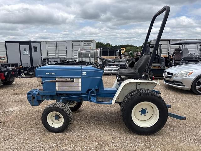 Image of Ford 1120 equipment image 1