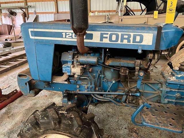 Image of Ford 1200 equipment image 1