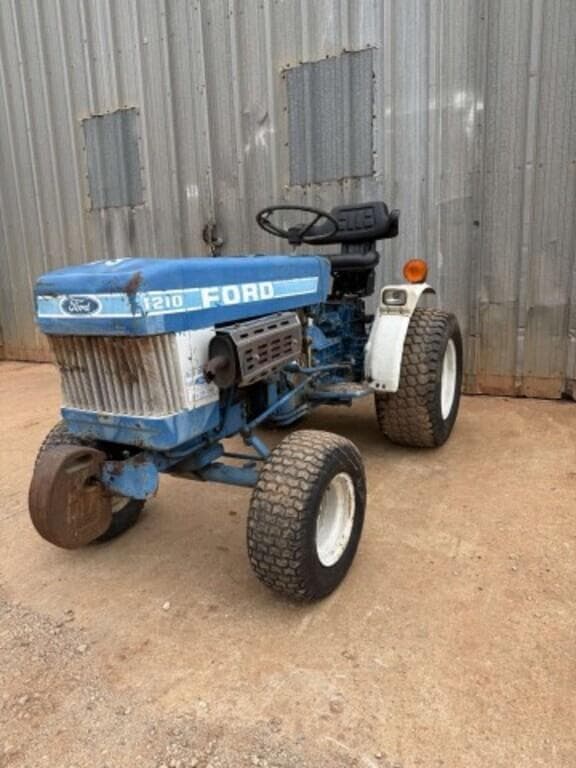 Image of Ford 1210 equipment image 3