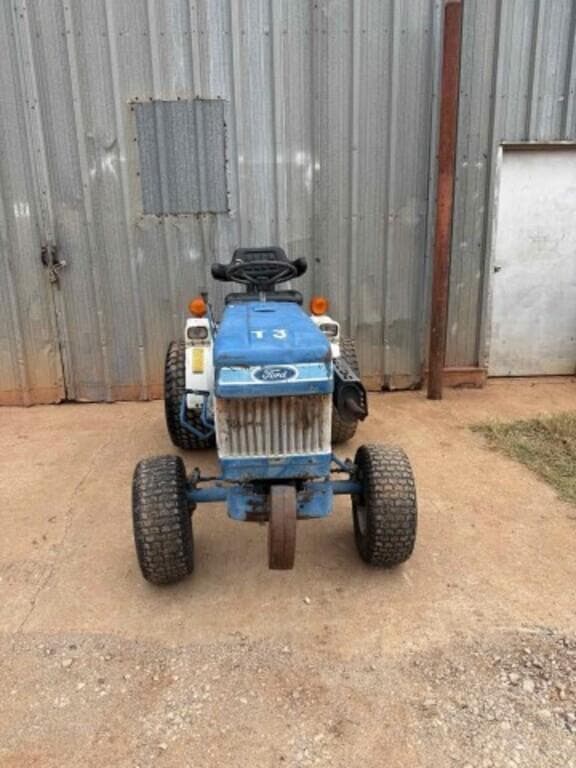 Image of Ford 1210 equipment image 1