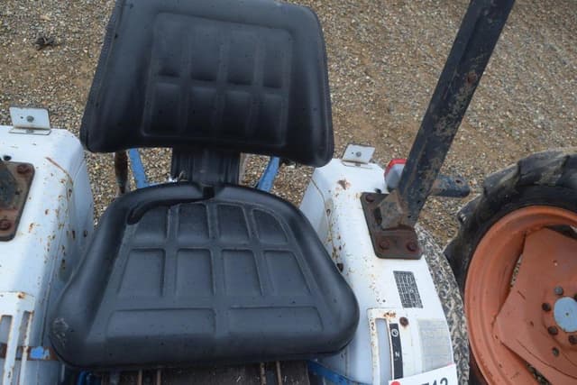 Image of Ford 1220 equipment image 4