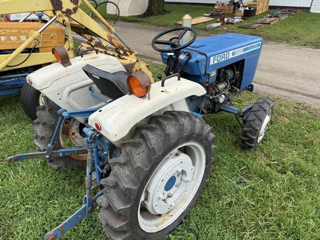 Image of Ford 1300 equipment image 4