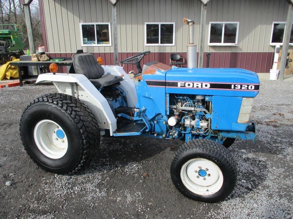 Main image Ford 1320