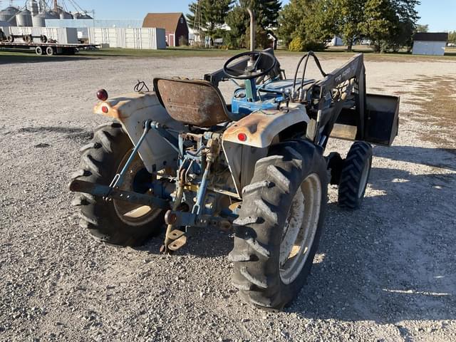 Image of Ford 1510 equipment image 3