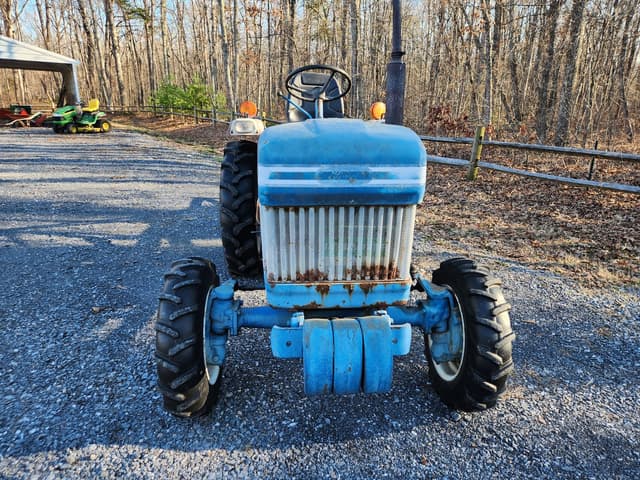 Image of Ford 1510 equipment image 1