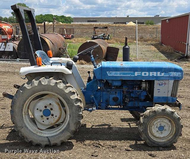 Image of Ford 1510 equipment image 3