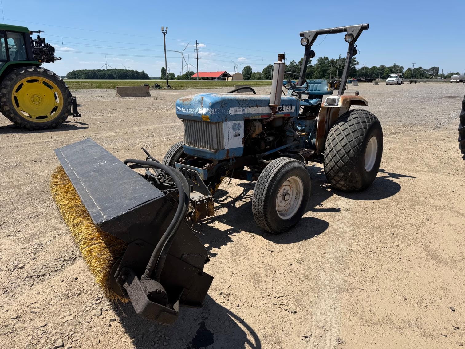 Ford 1510 Equipment Image0