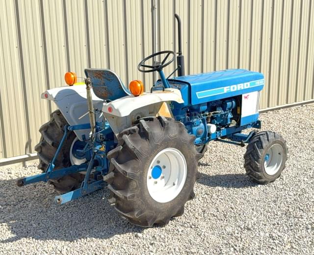 Image of Ford 1510 equipment image 4