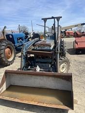 Ford 1510 Equipment Image0