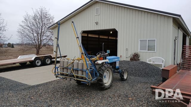 Image of Ford 1510 equipment image 4