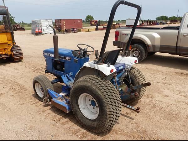 Image of Ford 1520 equipment image 2