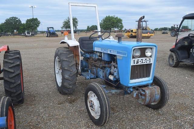 Image of Ford 1600 equipment image 3