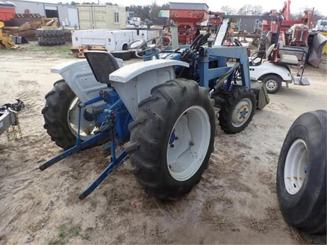 Image of Ford 1600 equipment image 3