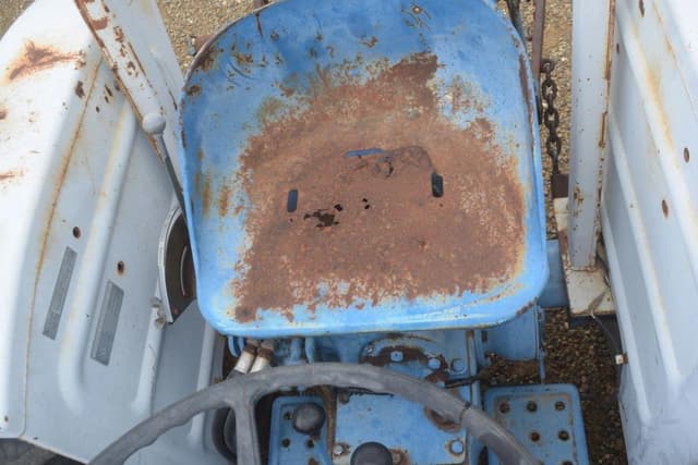 Image of Ford 1600 equipment image 4