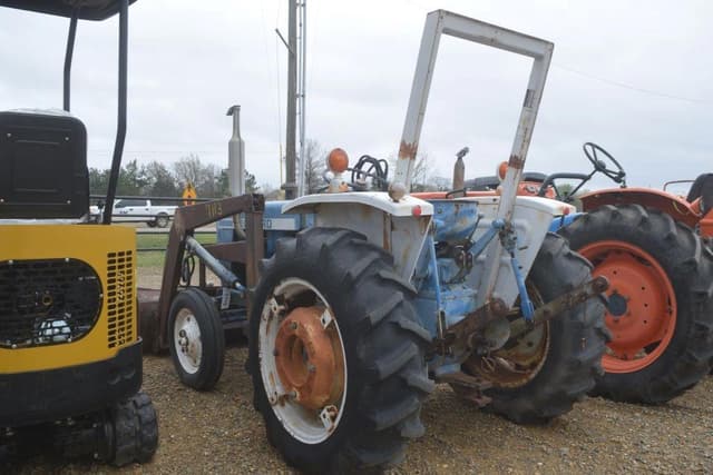 Image of Ford 1600 equipment image 1