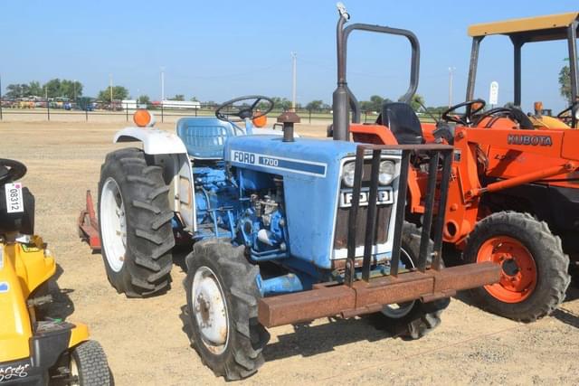 Image of Ford 1700 equipment image 3