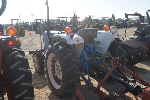 Image of Ford 1700 equipment image 1