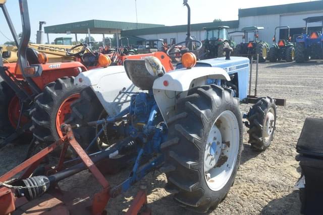 Image of Ford 1700 equipment image 2