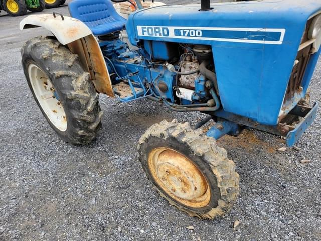 Image of Ford 1700 equipment image 2