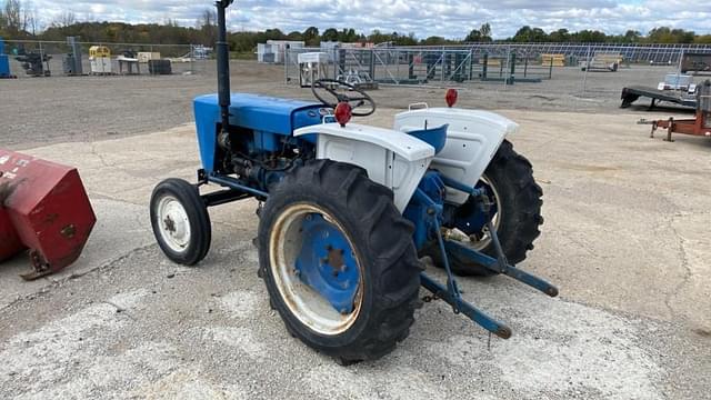 Image of Ford 1700 equipment image 1