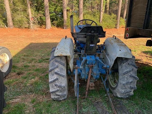 Image of Ford 1700 equipment image 4