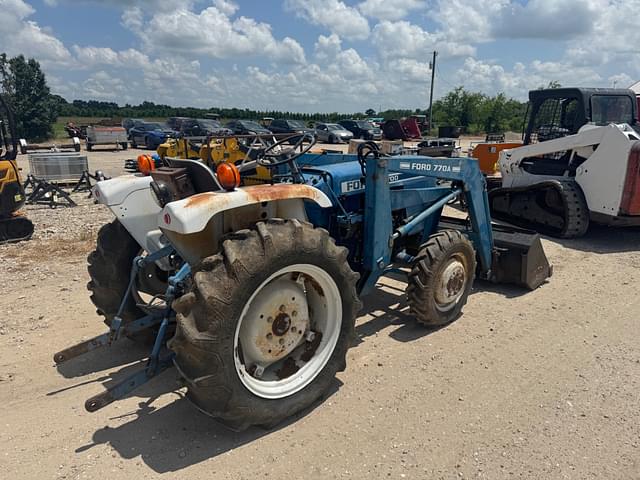Image of Ford 1700 equipment image 3