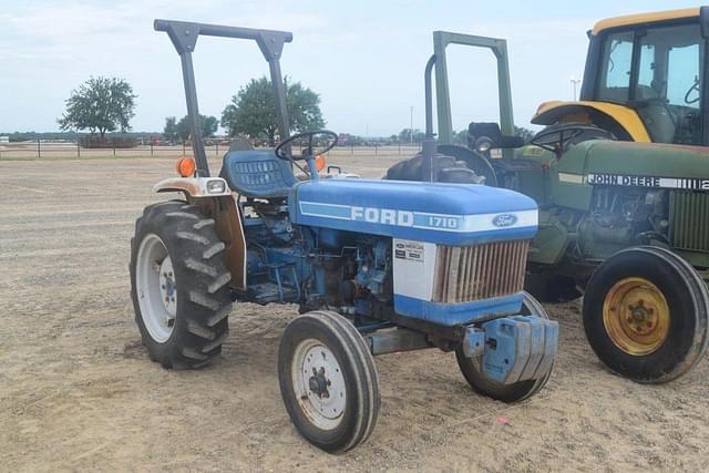 Image of Ford 1710 equipment image 3