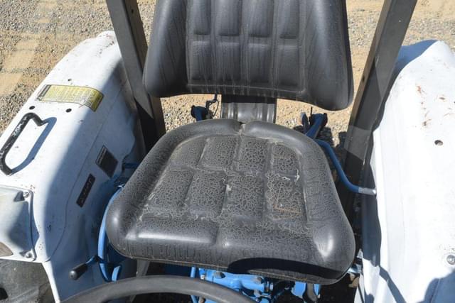 Image of Ford 1710 equipment image 4