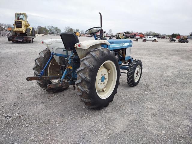 Image of Ford 1710 equipment image 4